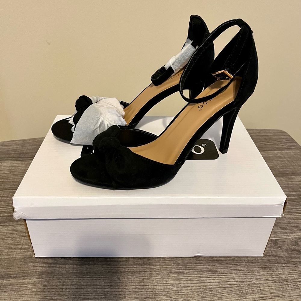 Cute Black Bow Tie Suede Heels